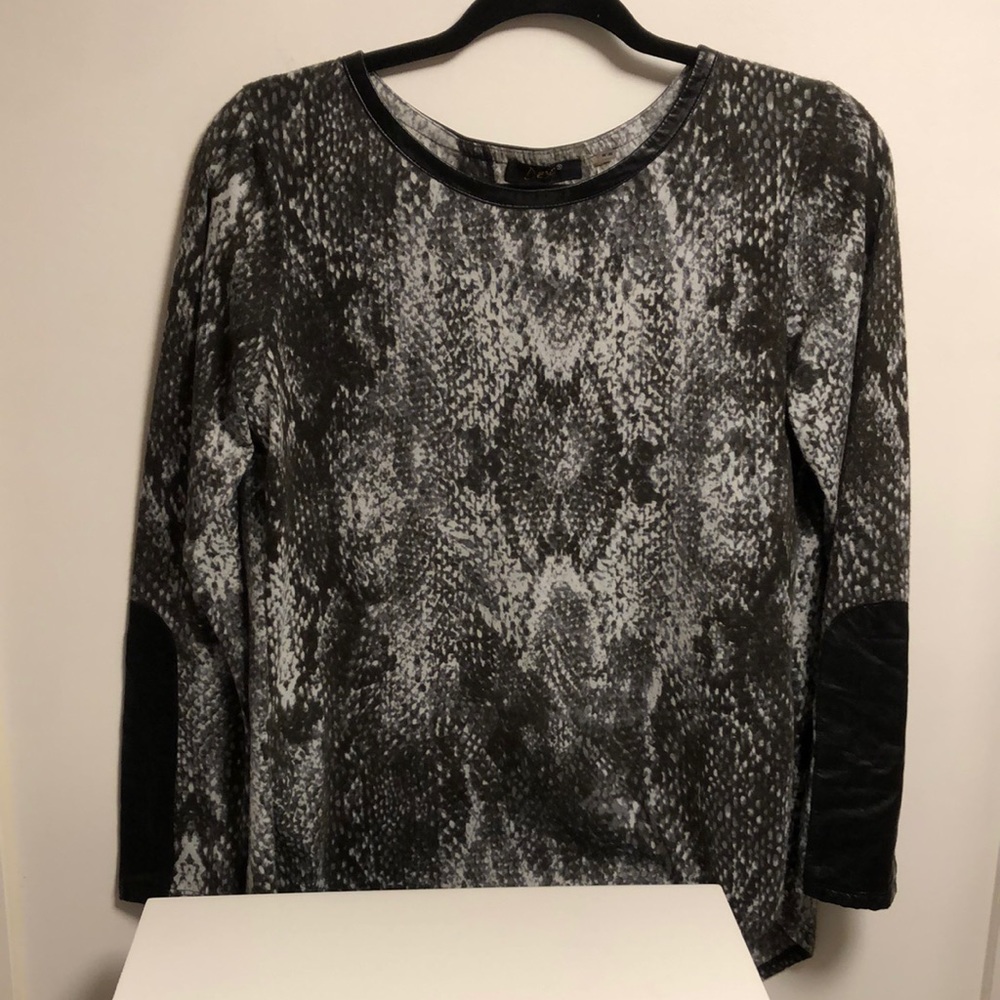 Dex Open-back Long Sleeve